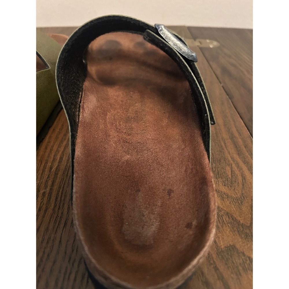 Birkenstock Arizona Sandals featuring two straps Olive Green Women's 9 Men's 7 - Picture 11 of 15